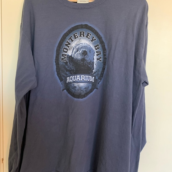 Hanes Other - Monterey Bay Aquarium Sea Otter L Long Sleeve Tee
